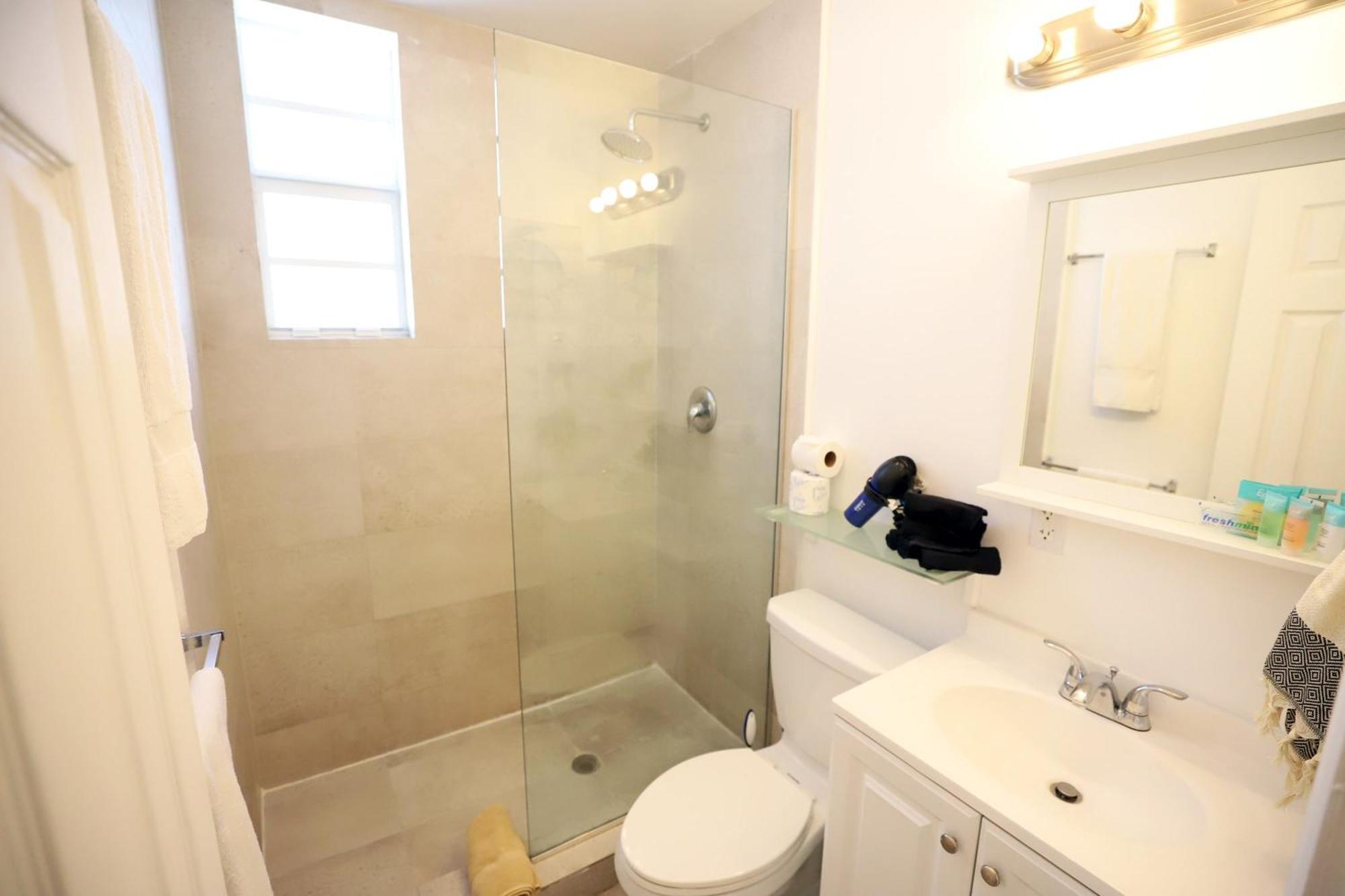 South Beach Steps To Ocean Drive Free Parking & Pet Friendly Маямі-Біч Екстер'єр фото